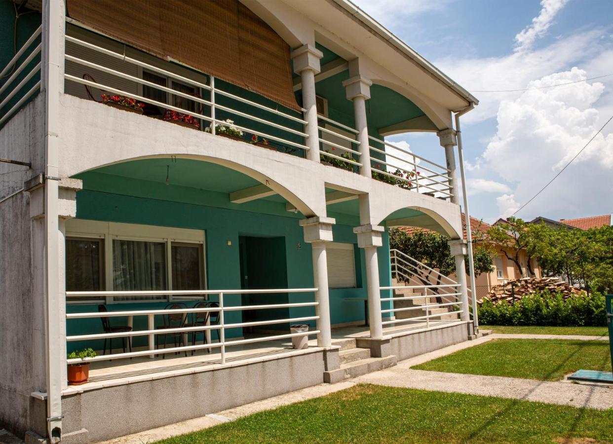Apartment Monica Niksic Exterior foto