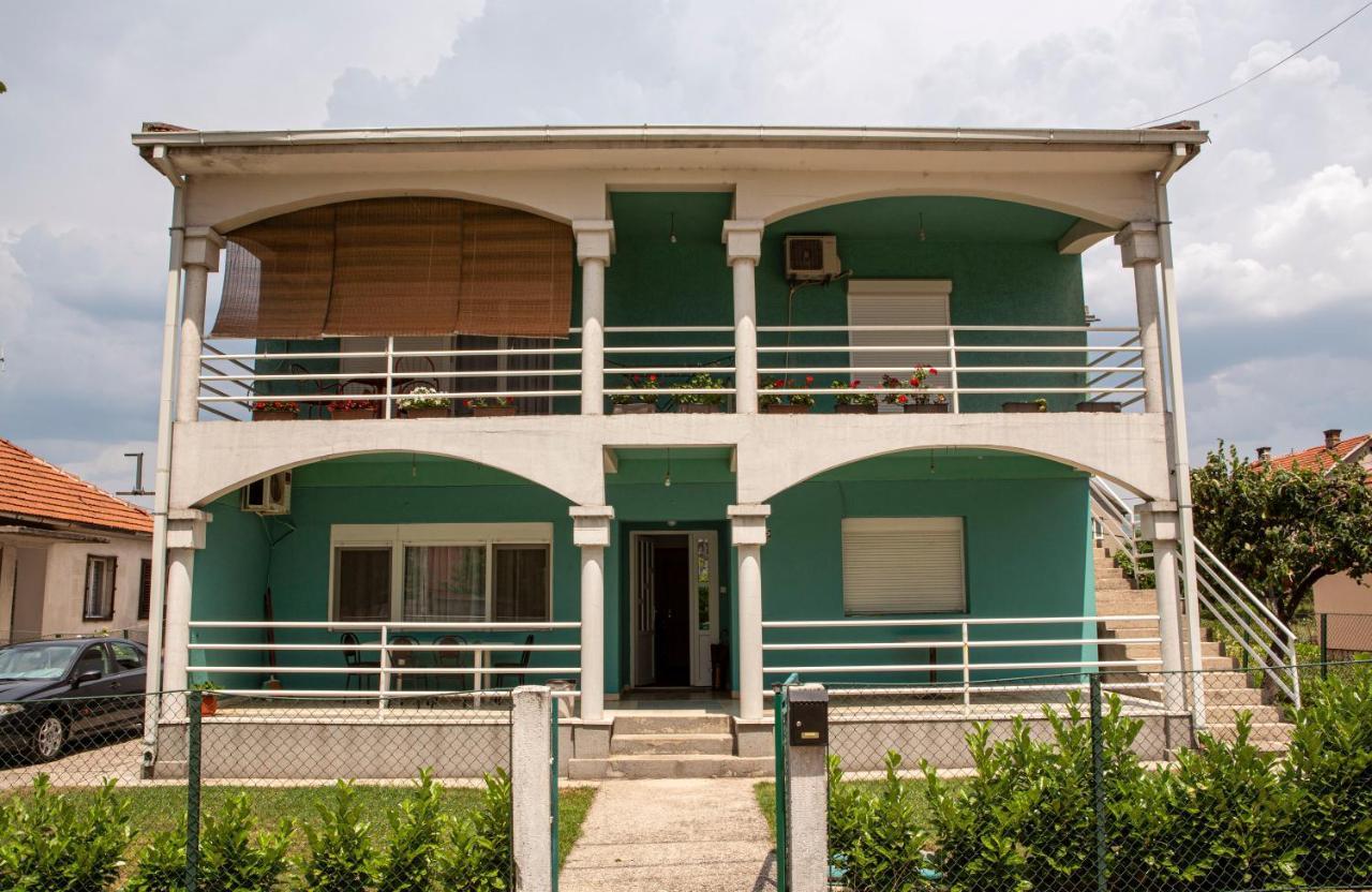 Apartment Monica Niksic Exterior foto